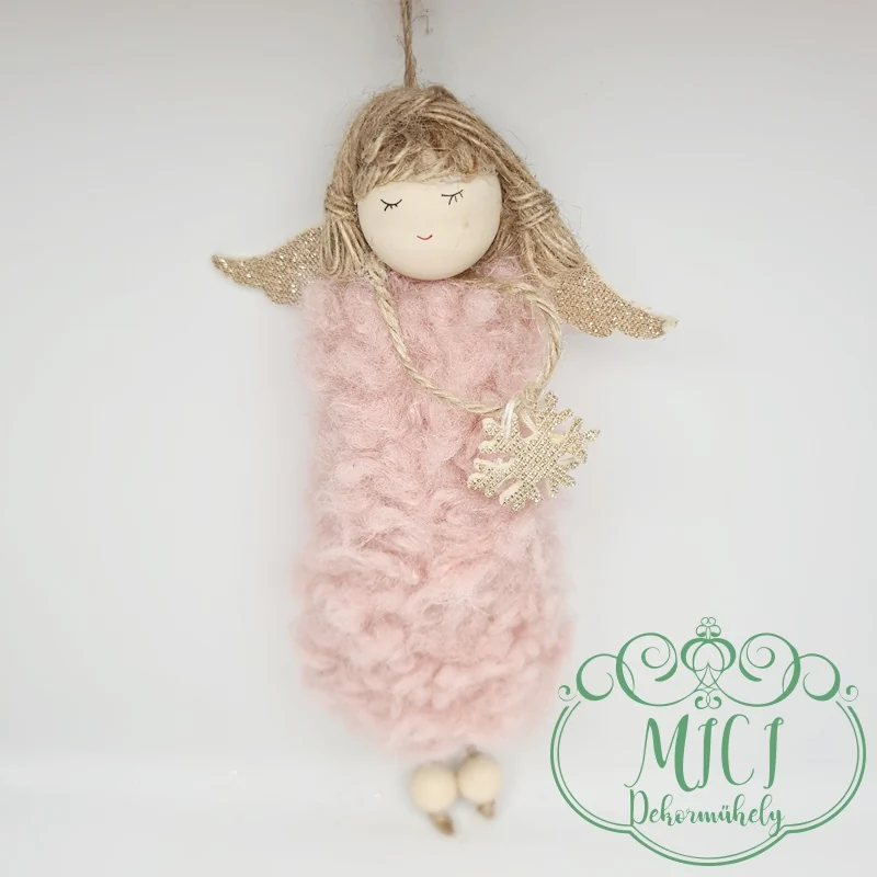 az asztal; vagy a karácsonyfa mellett egyaránt dekorálható.