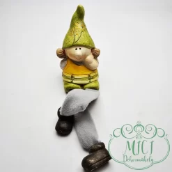 Home dekoráció; tavasz-nyári figura. Tökéletes ajándék lehet akár születésnapra; névnapra; vagy egyéb különleges alkalomra. De saját lakásod is díszítheted vele. Kiváló home decor termék ez a kerámia baba. Figura mérete: 9