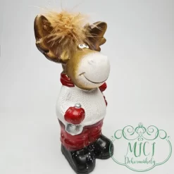 az asztal; vagy a karácsonyfa mellett egyaránt dekorálható.