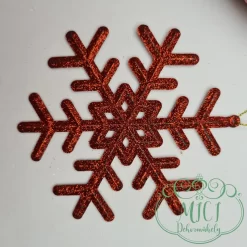 Karácsonyfadísz; műanyagból készült akasztós figura kitűnően alkalmazkodik a lakás stílusához. Ajándéknak is szuper választás.