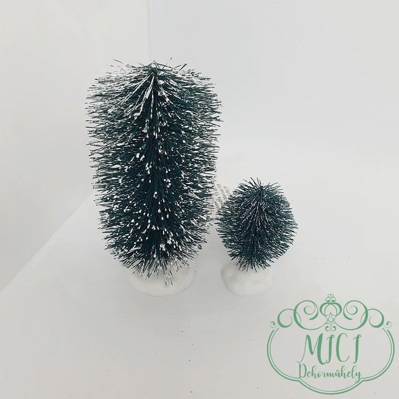 Fenyőfa; Kefefa karácsonyi dekorációs elem. Kiegészítője lehet: adventi koszorú; karácsonyi dekoráció