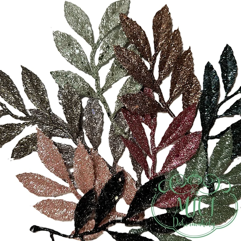 Pick ág; dekorációs ág/ágacska; Csillogó dekorációs alapanyag; Glitteres ágacska; betűzós szárral; virág-leveles csokros jellegű home decor; glitteres/flitteres csillámos ágacskák. Kiegészítője lehet: karácsonyi