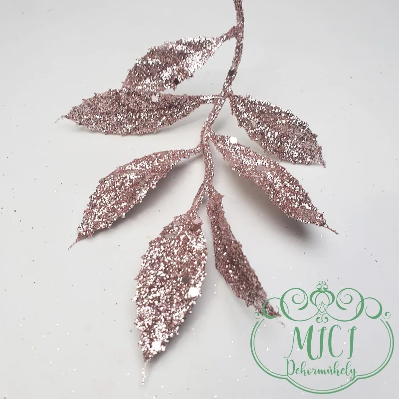 Pick ág; dekorációs ág/ágacska; Csillogó dekorációs alapanyag; Glitteres ágacska; betűzós szárral; virág-leveles csokros jellegű home decor; glitteres/flitteres csillámos ágacskák. Kiegészítője lehet: karácsonyi