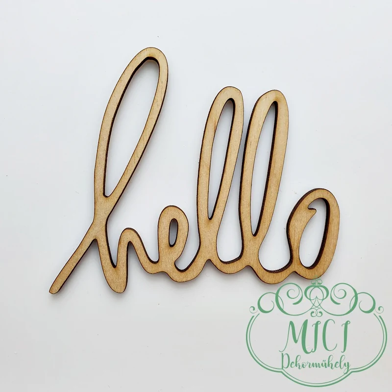 Egyedi fa tábla; kiegészítője lehet otthonod dekorációjának; asztaldísznek; koszorúnak; ajtó kopogtatónak; egyéb dekorációs termékeknek. Felhasználhatod akár hűtőmágnes készítéséhez is.