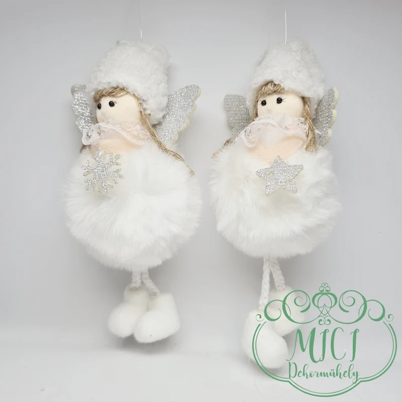 az asztal; vagy a karácsonyfa mellett egyaránt dekorálható.