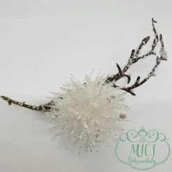 Csillogó dekorációs alapanyag; gesztenye 5cm átmérőjű; magasság 10-15cm. Kiegészítője lehet: karácsonyi