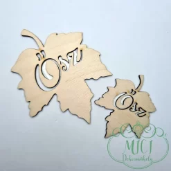 Egyedi őszi fa tábla; kiegészítője lehet otthonod dekorációjának; asztaldísznek; koszorúnak; ajtó kopogtatónak; egyéb dekorációs termékeknek. Felhasználhatod akár hűtőmágnes készítéséhez is.