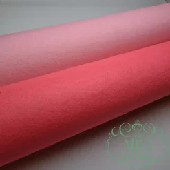 100% poliester összetételűek. Vastagságuk 1-1