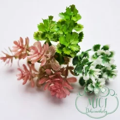 Ezekkel a pozsgás zöld növény részekkel feldobhatod koszorúidat