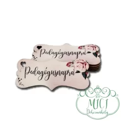 Egyedi fa tábla; kiegészítője lehet otthonod dekorációjának; asztaldísznek; koszorúnak; ajtó kopogtatónak; egyéb dekorációs termékeknek