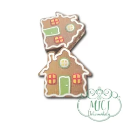 Egyedi fa tábla; kiegészítője lehet karácsonyi/ünnepi asztaldísznek; koszorúnak; ajtó kopogtatónak; egyéb dekorációs termékeknek. Felhasználhatod akár hűtőmágnes készítéséhez is.