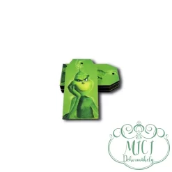 Egyedi karácsonyi GRINCS-es fa tábla; kiegészítője lehet karácsonyi/ünnepi asztaldísznek; koszorúnak; ajtó kopogtatónak; egyéb dekorációs termékeknek. Felhasználhatod akár hűtőmágnes készítéséhez is.