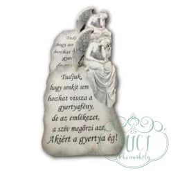 Egyedi fa tábla; kiegészítője lehet sírdisznek; koszorúnak; egyéb kegyeleti termékeknek.