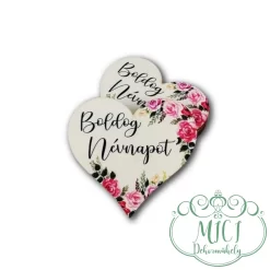 Egyedi fa tábla; kiegészítője lehet névnapi asztaldísznek; koszorúnak; ajtó kopogtatónak; egyéb dekorációs termékeknek. Felhasználhatod akár hűtőmágnes készítéséhez is.