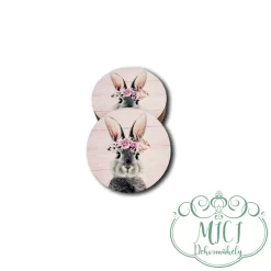 Egyedi fa tábla; kiegészítője lehet tavaszi/húsvéti asztaldísznek; koszorúnak; ajtó kopogtatónak; egyéb dekorációs termékeknek. Felhasználhatod akár hűtőmágnes készítéséhez is.