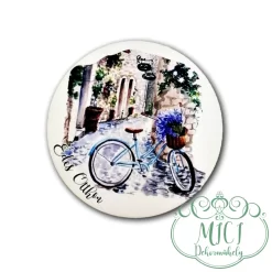 Egyedi fa tábla; kiegészítője lehet tavaszi/húsvéti asztaldísznek; koszorúnak; ajtó kopogtatónak; egyéb dekorációs termékeknek. Felhasználhatod akár hűtőmágnes készítéséhez is.